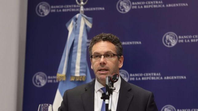 sandleris justifico el supercepo: es para preservas las reservas