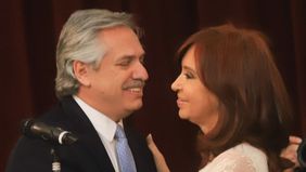 Fernández, CFK y una tregua que no frena la balacera