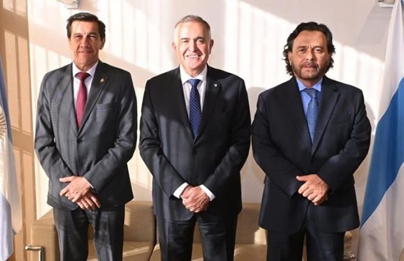 Los gobernadores de Jujuy, Carlos Sadir; de Tucumán, Osvaldo Jaldo; y de Salta, Gustavo Sáenz; elevaron el tono de sus reclamos al presidente Javier Milei.