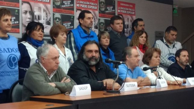 lunes 8 y martes 9: los docentes bonaerenses vuelven a pararle a vidal