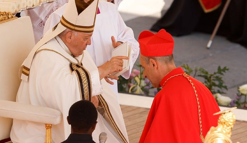 El papa Francisco crea cardenal a Tucho Fernández