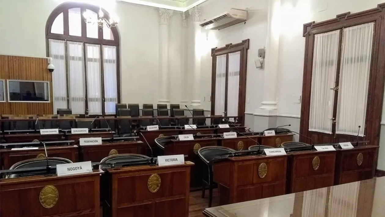 El Senado dilata el tratamiento de la Ficha Limpia, que lleva más de dos años esperando la media sanción que le falta