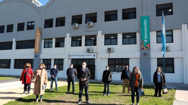 grindetti recorrio el polo educativo y pidio clases presenciales