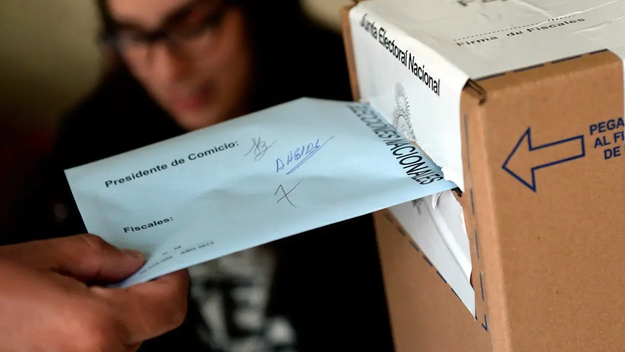 Reelecciones indefinidas: en años impares no hay que discutir leyes electorales.