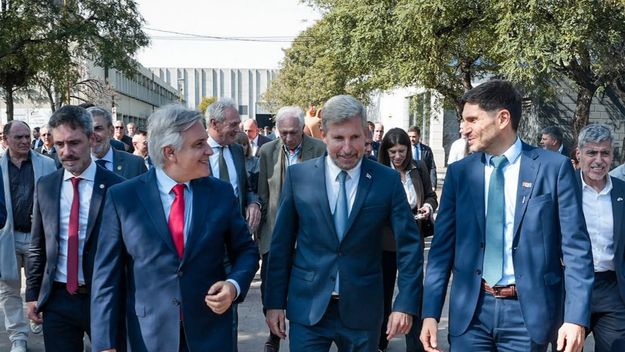Llaryora, Frigerio y Pullaro pidieron el fin de las retenciones a Javier Milei.&nbsp;