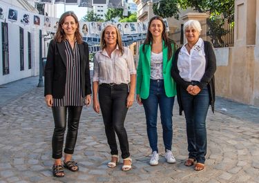 Liliana Montero, junto a las responsables de las secretarías del Ministerio de Desarrollo Humano de Córdoba.