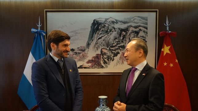 Maximiliano Pullaro y el embajador de China, Wang Wei