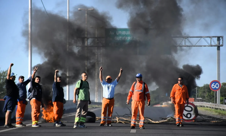 Conflicto en el puerto de Rosario.