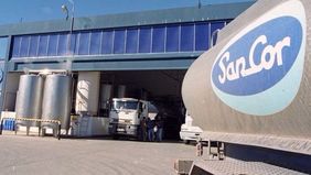 Una foto y un acuerdo, el vaso medio lleno del plan rescate de Sancor