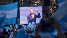 Macri, a los gritos ante una multitud: ¡Tenemos que dar vuelta la elección!