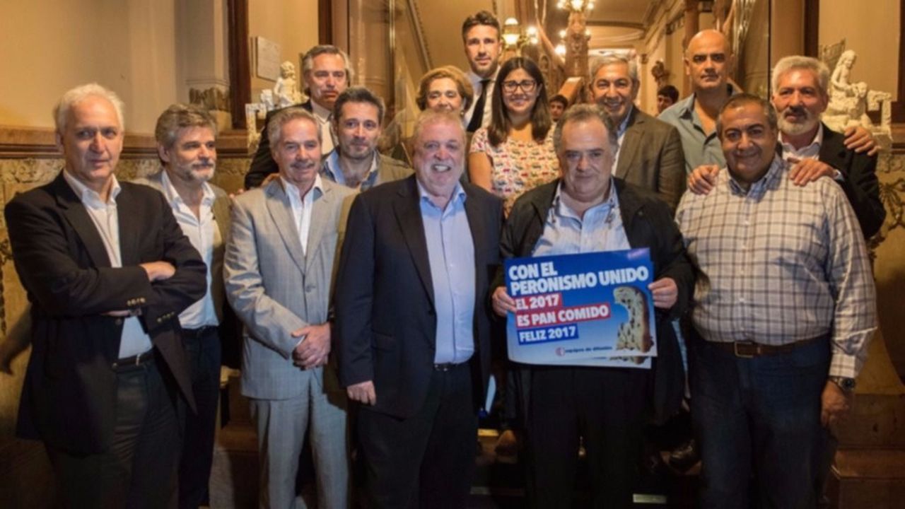 PJ porteño: Santa María arengó la unidad en cena con massistas y ausencias de peso