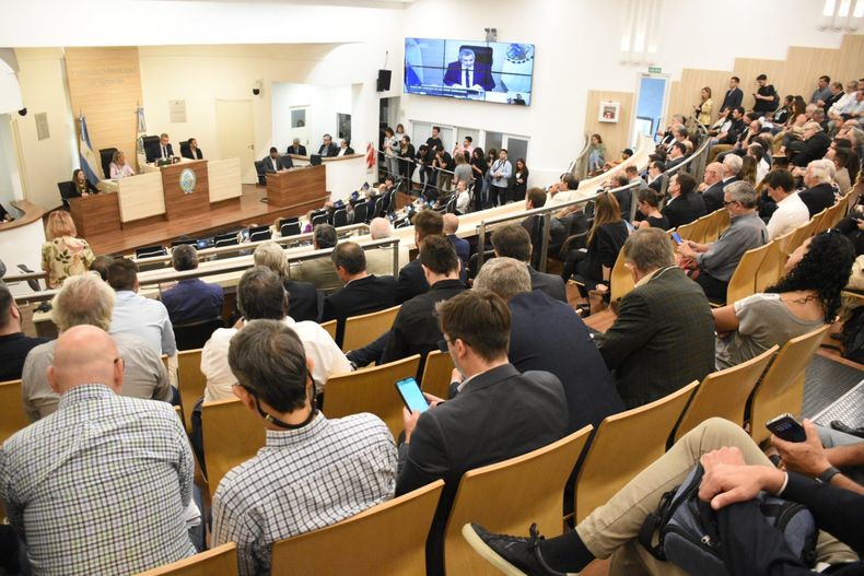 La grada reservada para periodistas y empresarios de medios