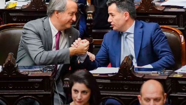Nicolás Mayoraz y Gabriel Bornoroni, de LLA, defienden la boleta única sin voto a lista completa.&nbsp;