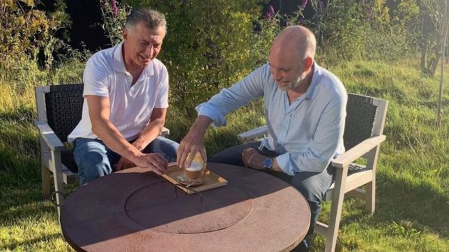 al final, larreta tambien consiguio su foto con macri