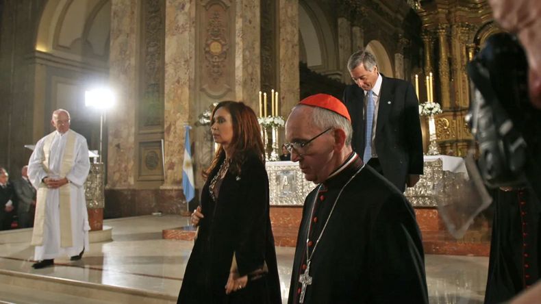 CFK, Jorge Bergoglio y Néstor Kirchner en la catedral porteña