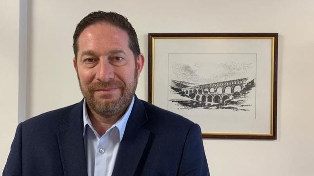 constructores reeligieron presidente, pero halcones le restan poder