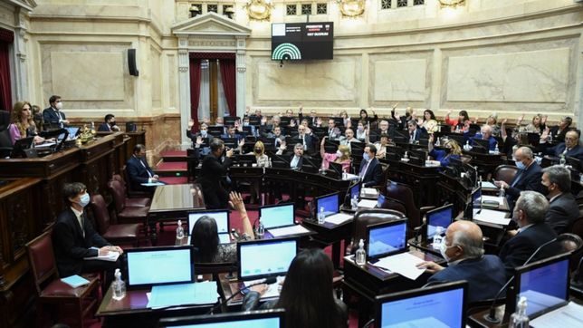 con cruces en el senado, el conflicto mapuche sigue calentando la campana