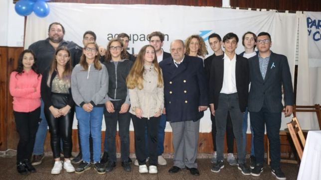 con la autodenominada ?juventud arroyista?, arroyo confirmo que juega o juega