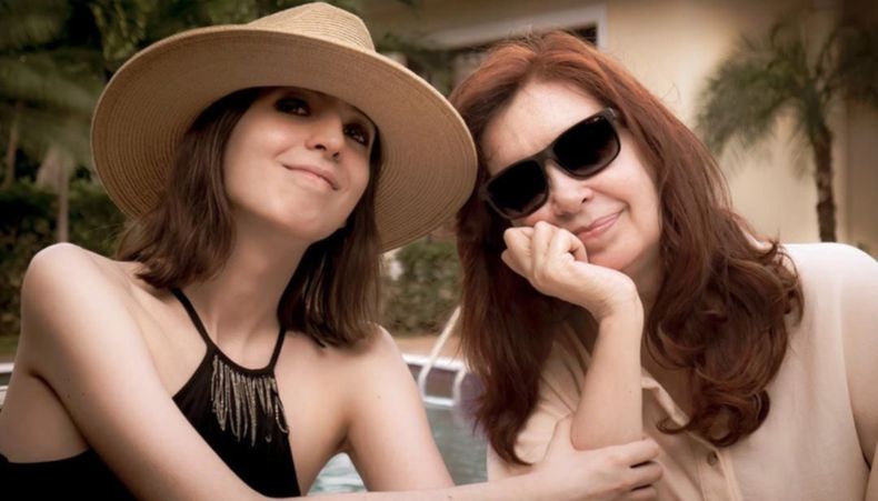 Florencia y Cristina Kirchner