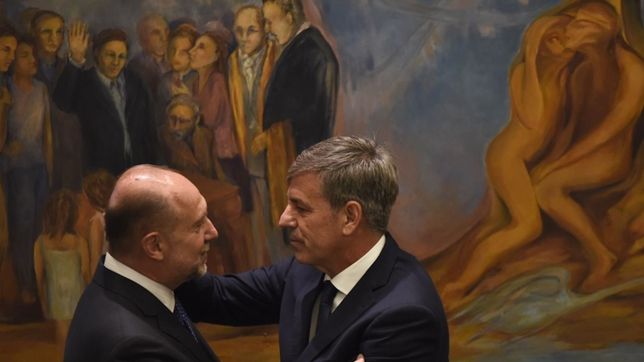 intendentes frentistas, entre el cortejo de perotti y la grieta con lifschitz