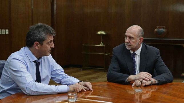 El ministro Massa está involucrado en las negociaciones de Santa Fe que encabeza Perotti.