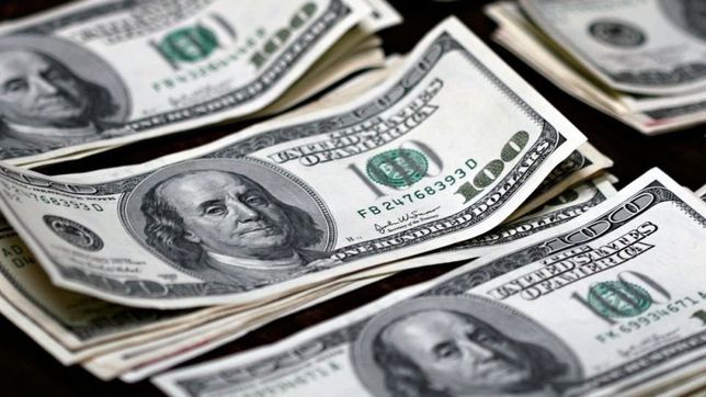 el dolar rompe todos los pronosticos y salta a $28,20