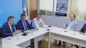 Las constructoras se despegan del Gobierno y dejan a Katopodis en offside