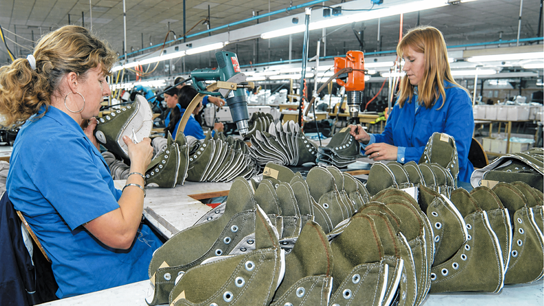 Con Toto Caputo, la industria del calzado perdió entre 7000 y 10.000 personas trabajadoras