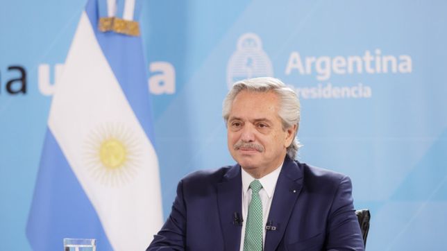 en un foro de generos, fernandez volvio a regar la relacion con macron y merkel