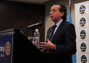 Sica avala la mega tasa que rechaza la producción, hasta “estabilizar la macro”