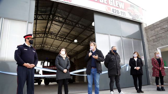 frederic y cascallares inauguraron un destacamento en el dia del bombero voluntario