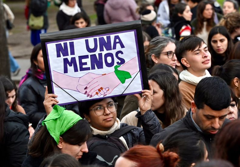 Ni una menos: marcha feminista en La Plata. Foto AGLP.