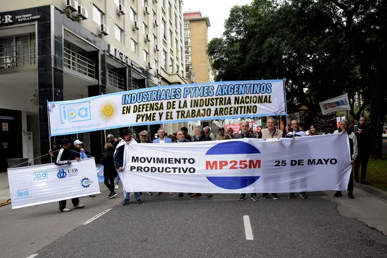 Cámaras pymes movilizadas contra las políticas de Javier Milei