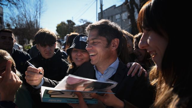Axel Kicillof en la campaña de las elecciones legislativas 2025.