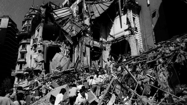 actos y homenajes rodean el 27º aniversario del ataque a la embajada de israel