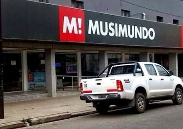 La crisis llegó a Musimundo: cierre de sucursales y despidos