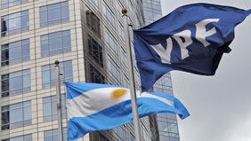 Cerca de cerrar el canje de su deuda, las acciones de YPF suben 6%