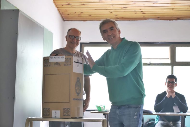 Facundo López votó en Viedma. Facundo López votó en Viedma.