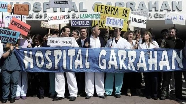 realizan un abrazo simbolico en el hospital garrahan