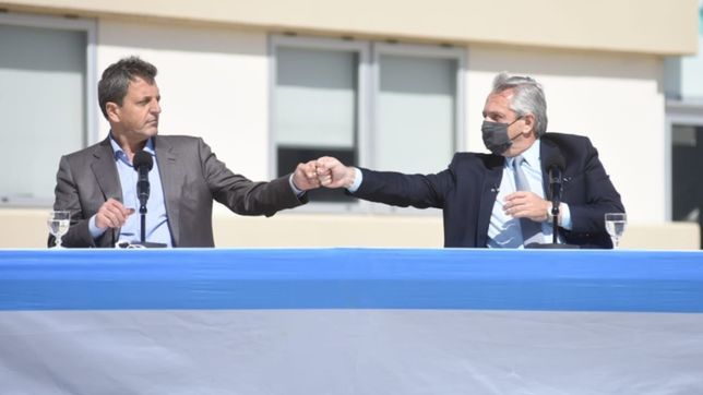 el gobierno aprovecha la oferta y confronta con su villano favorito