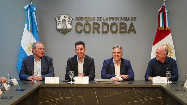 Martín Llaryora y Manuel Calvo, los promotores del plan transversal con autoridades municipales de Córdoba