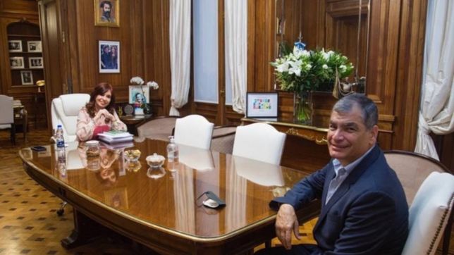 correa visito a cfk: hay cristina para rato