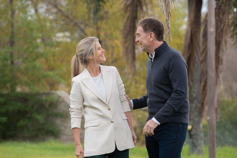 La dirigente evangélica Cynthia Hotton y el precandidato Diego Santilli