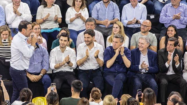 Gobernadores se suben al posible triunfo correntino para darle un mensaje a javier Milei