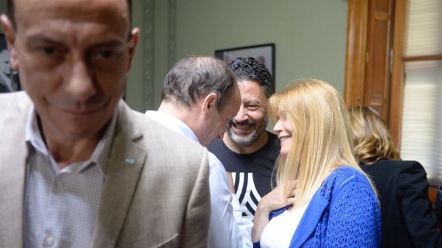 el peronismo tambien se une para frenarle el presupuesto a vidal