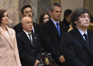 Javier Milei con Martín Menem y Victoria Villarruel. 