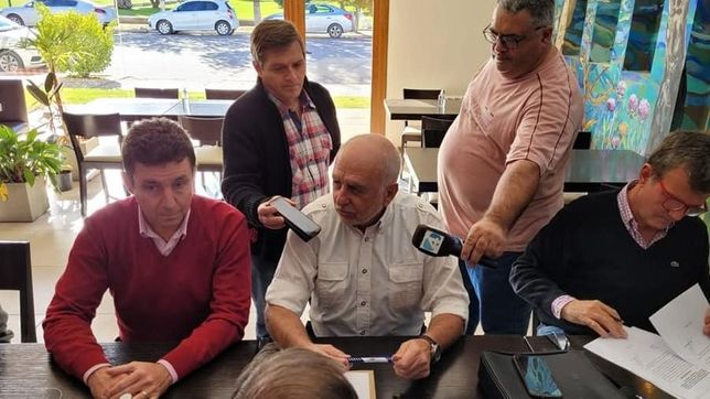 casas cruzo a weretilneck y ratifico su candidatura por el peronismo