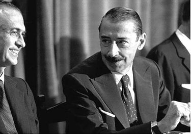 Dictadura económica: plata dulce y hierro amargo