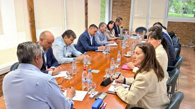 Rolando Figueroa arrancó la semana reuniendo al gabinete en Neuquén.&nbsp;