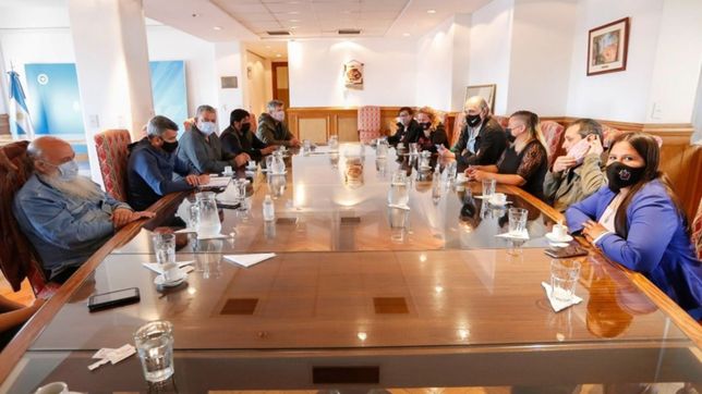 el gobierno se estira para enfriar la calle en el umbral de las urnas